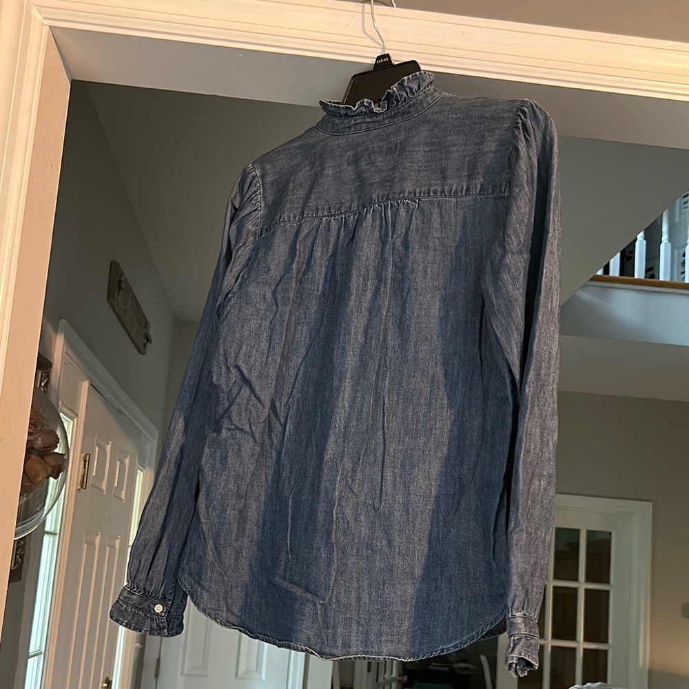 Like new Loft Blue Ruffled Button-Up Shirt - Picture 3 of 3